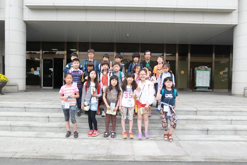 화산초등학교 학생 의회 견학 방문 사진 4