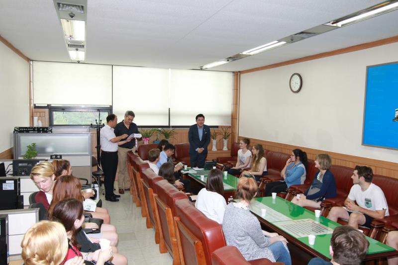 베를린자유대 한국학과 학생방문단 도의회 방문 사진 8