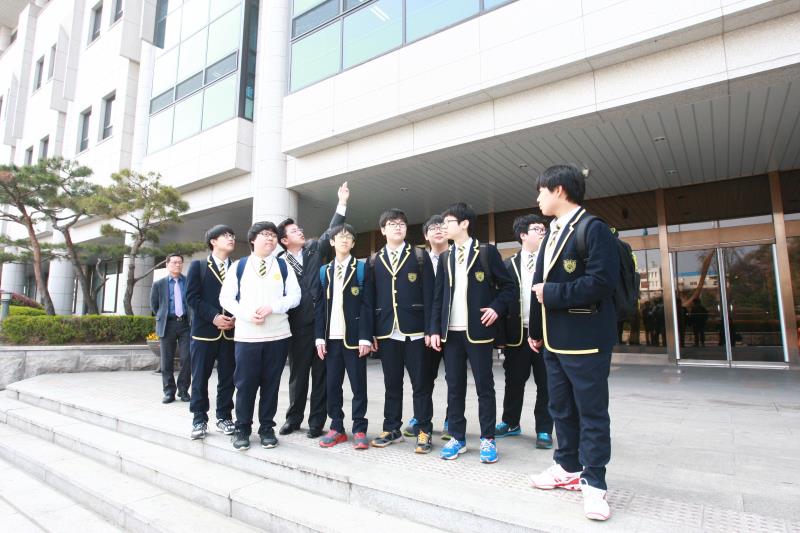 박근철 의원 아들과 친구들 의회견학 사진 3