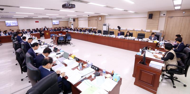 제335회 임시회 제1차 예산결산특별위원회