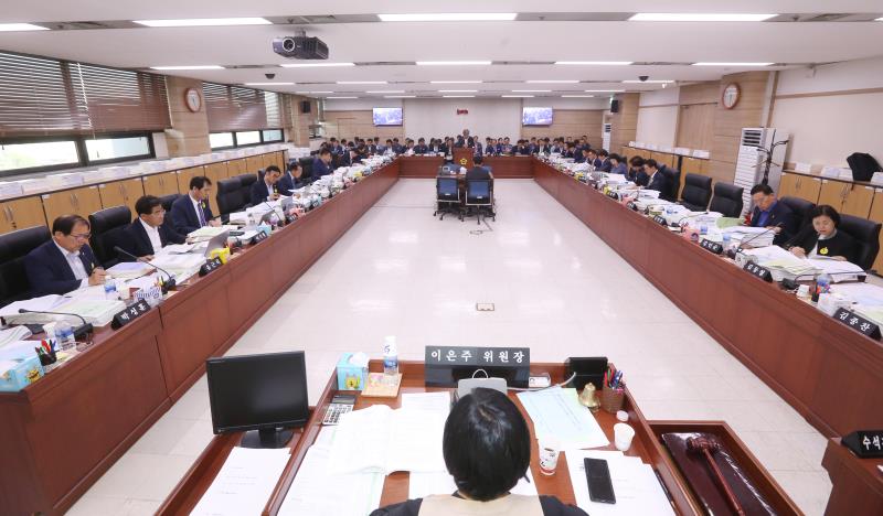 제335회 임시회 제1차 예산결산특별위원회_3