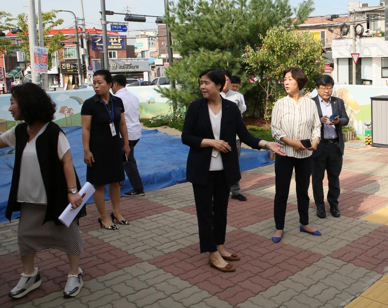 경기도의회 제2교육위원회 현장방문_6