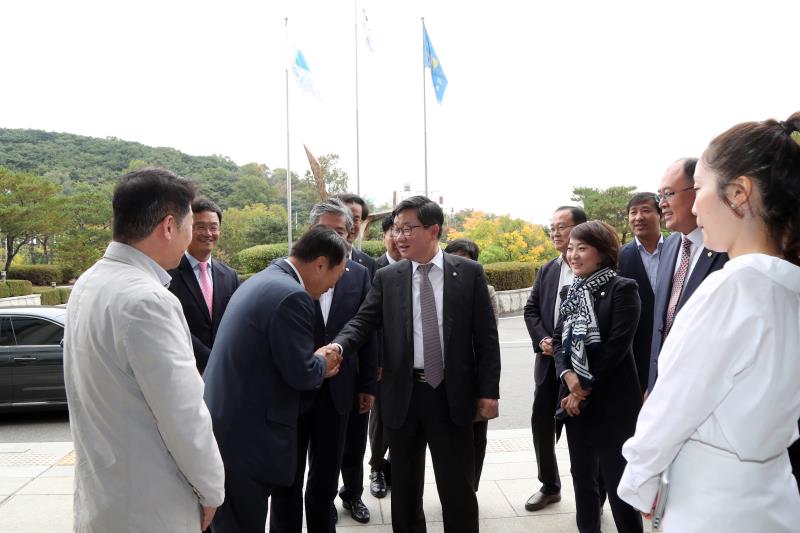 문재인 정부 성공과 협치의 제도화_8