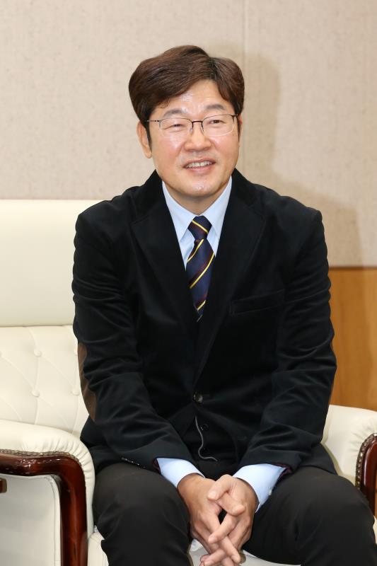 송한준 의장 장기교육 복귀자 접견_9