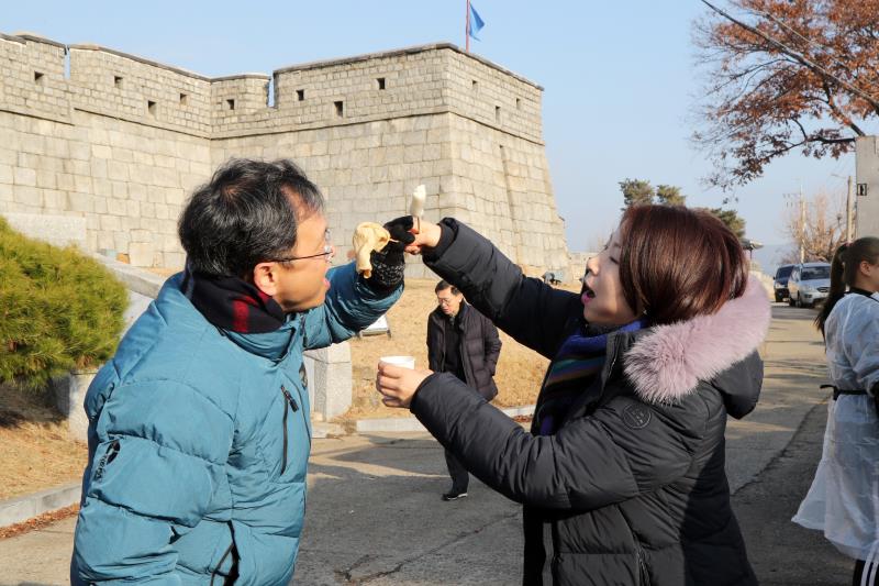 경기도의회 사랑의 연탄나눔 봉사 (수원)_5
