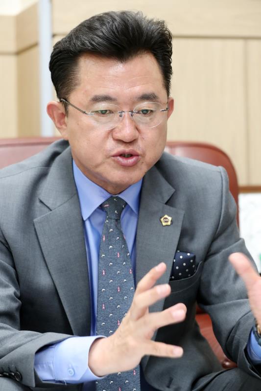 후반기 교섭단체 대표의원 후보 박근철 의원  인터뷰_9