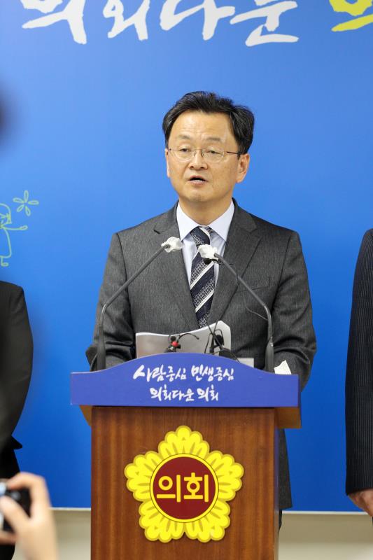 민경선 의원 후반기 교섭단체 대표의원 선거출마 관련 기자회견_6