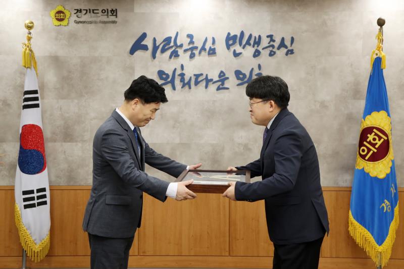 한국스카우트연맹 감사패 전달_3