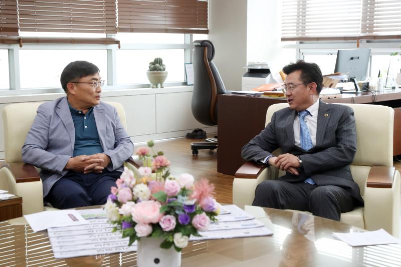 교섭단체 더불어민주당 대표단 도내 언론사 방문_7