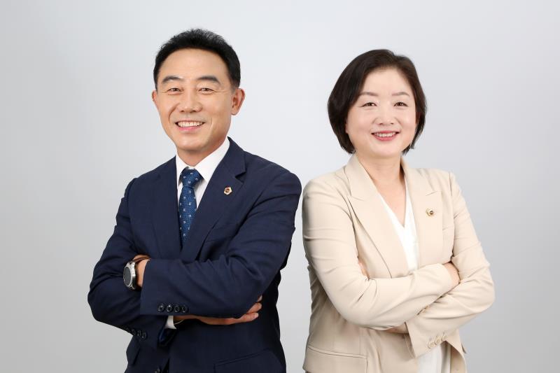 진용복, 문경희 부의장 프로필 사진 촬영