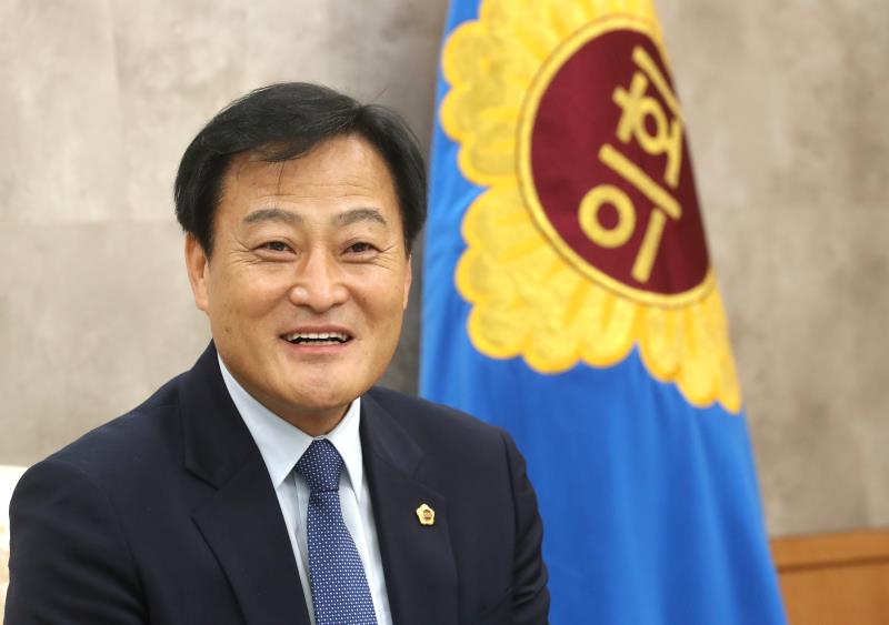 장현국 의장 김형천 국장 및 UPI뉴스 인터뷰_4