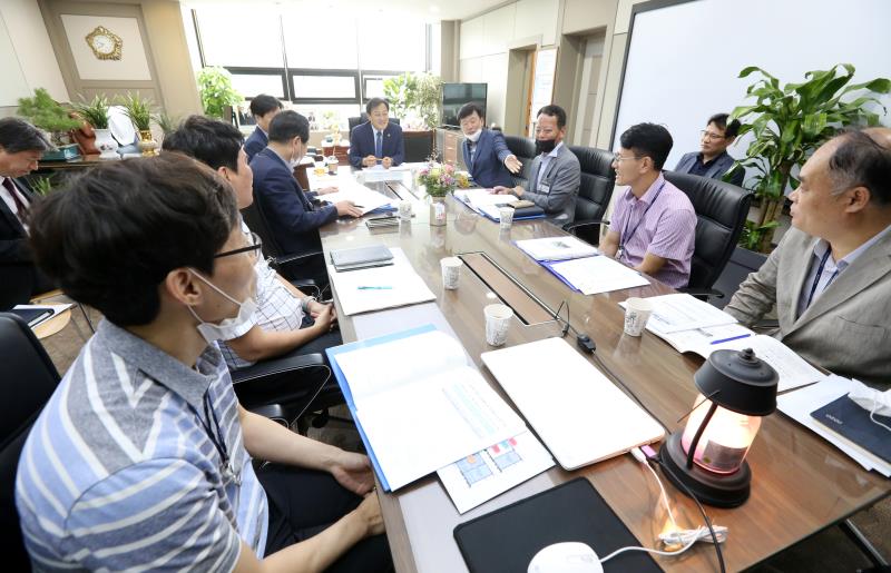 장현국 의장 의회사무처 업무보고