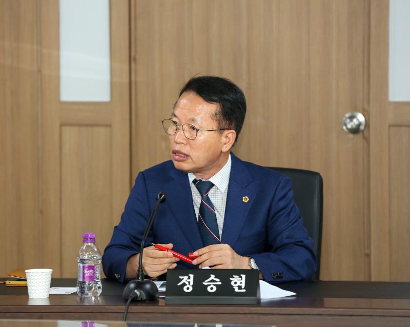의회운영위원회 광교 신청사 건설현장 방문 사진 3