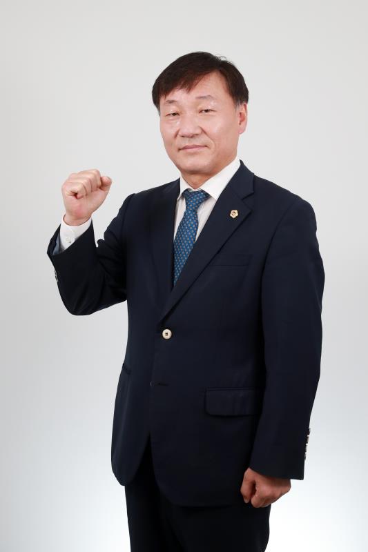 교육행정위원회 남종섭 위원장 프로필 촬영_8