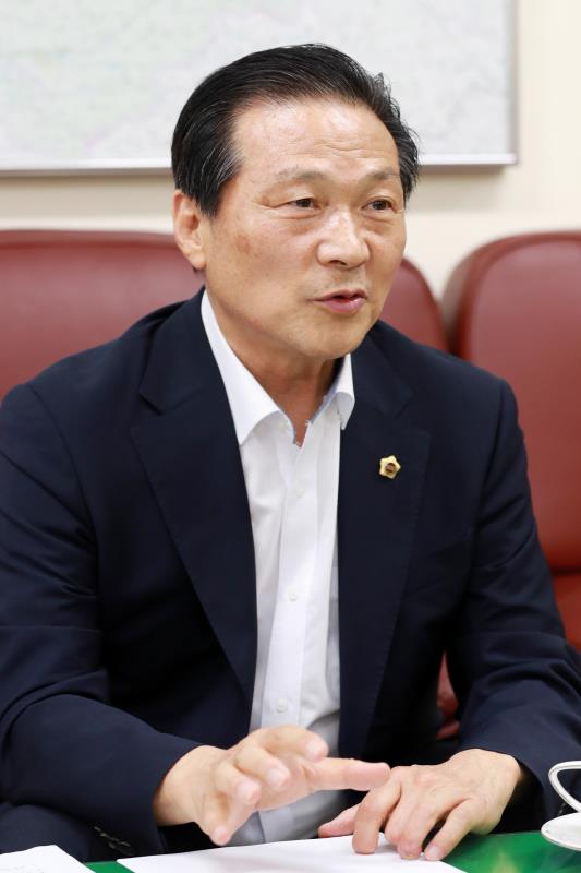 건설교통위원회 김명원 위원장 인터뷰_5