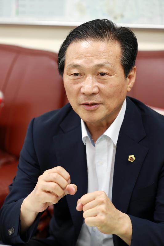 건설교통위원회 김명원 위원장 인터뷰_9