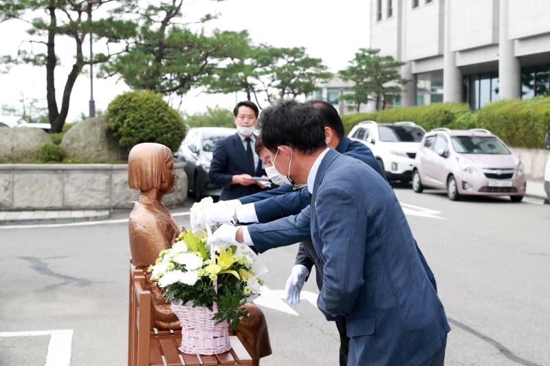 일본군 위안부 피해자 기림의 날 헌화_4