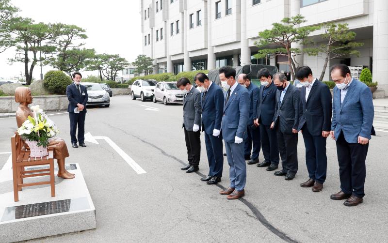 일본군 위안부 피해자 기림의 날 헌화