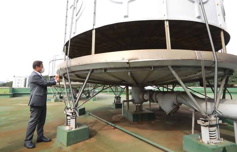 장현국 의장 태풍 바비 대비 의회 청사 시설물 점검_3