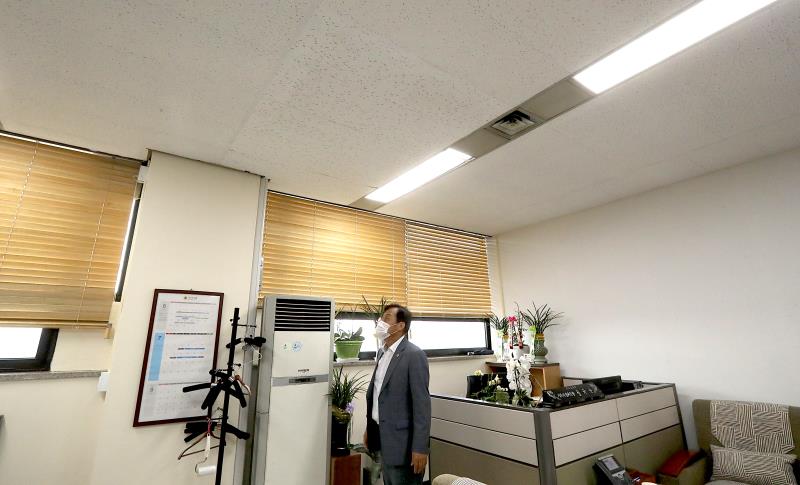 장현국 의장 태풍 바비 대비 의회 청사 시설물 점검_7