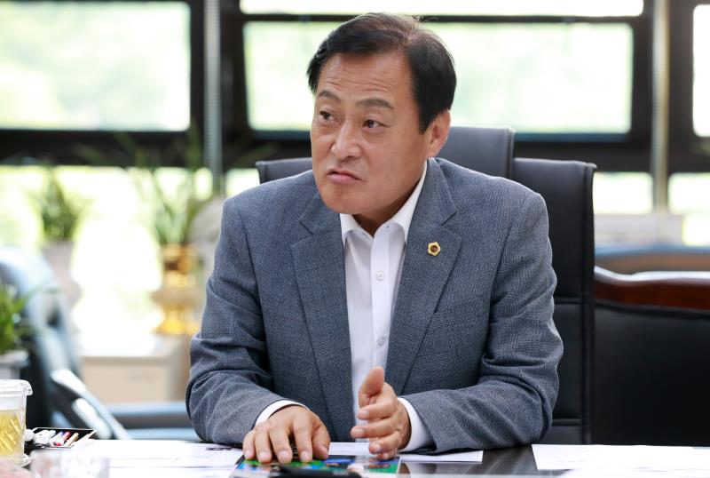 장현국 의장 월간 지방자치 인터뷰_2