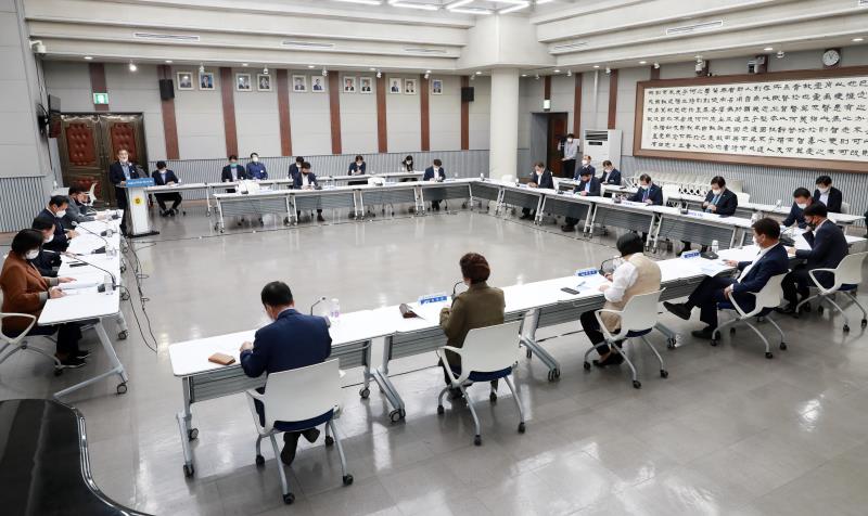 경기도의회 의장단, 교섭단체 대표, 상임위원장단 정담회_5