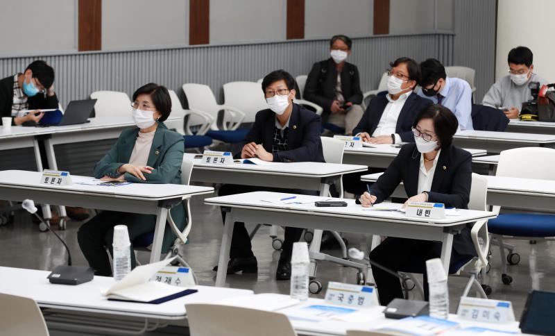 지방의회 교섭단체 활성화 방안에 관한 정책토론회_10