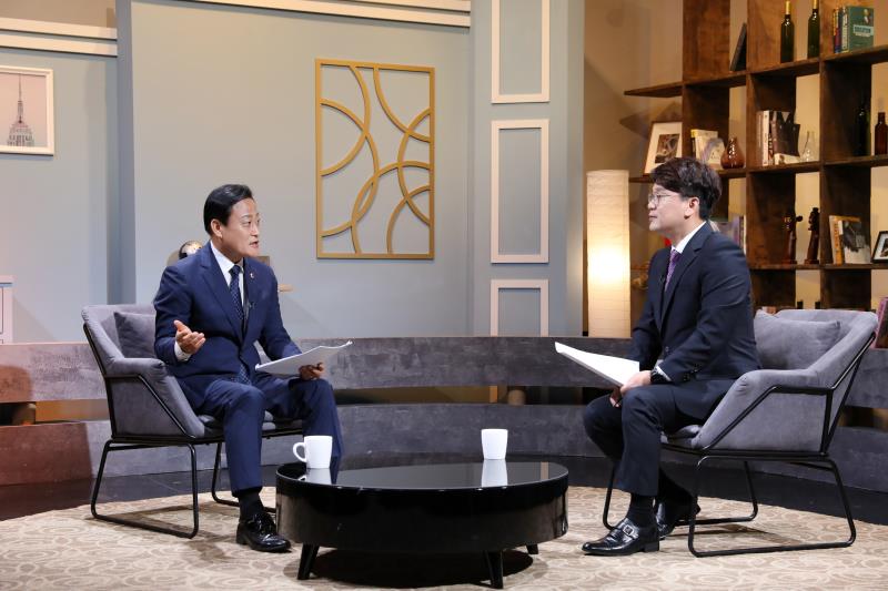장현국 의장 의정돋보기 촬영 스케치
