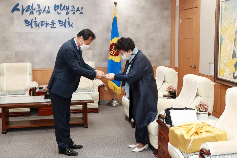 장현국 의장 경기도 여성단체협의회 이금자 회장 접견_4