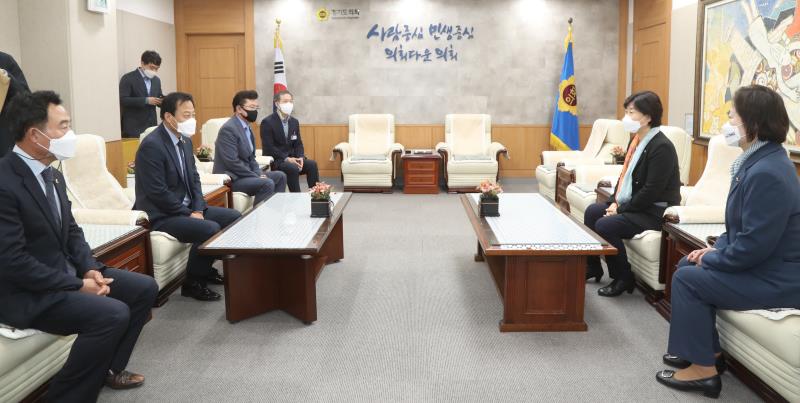 국회 서영교 행안위원장 접견 및 건의서 전달_8