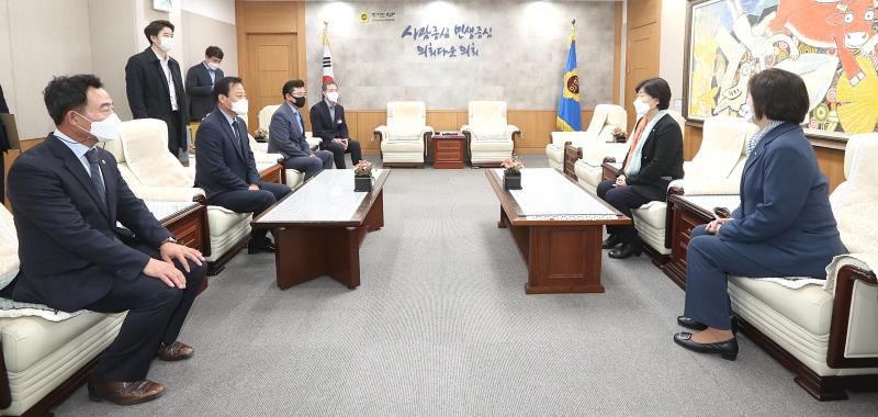 국회 서영교 행안위원장 접견 및 건의서 전달_10