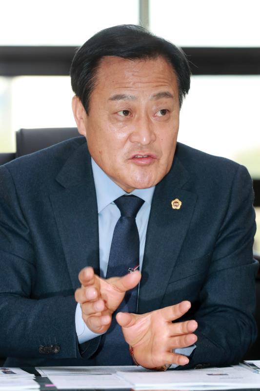 장현국 의장 파이낸셜뉴스 인터뷰_3