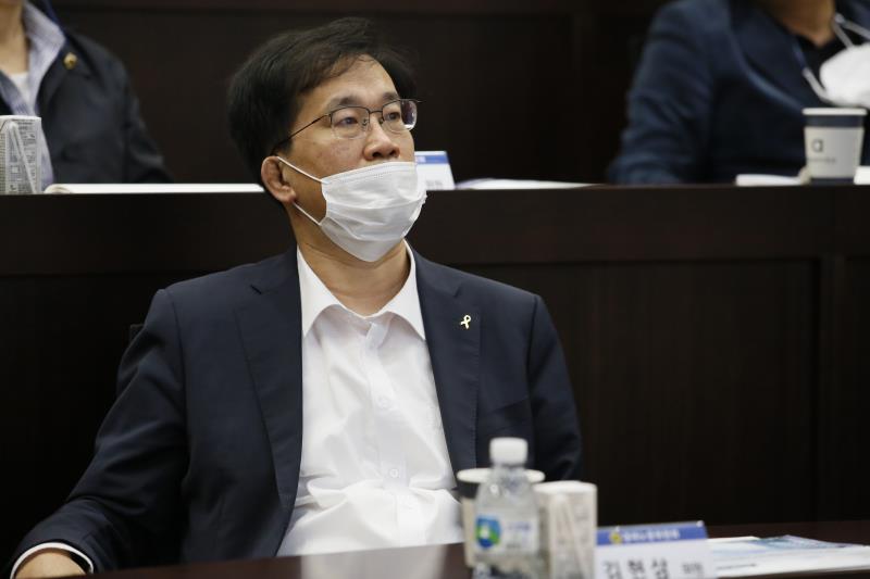 경제노동위원회 차세대융합기술연구원 현장방문 및 경기도시장상권진흥원 현장 정담회_5