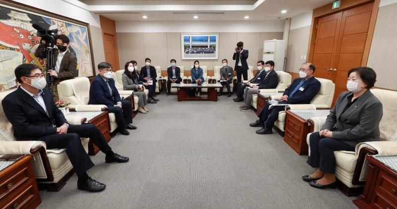 문경희 부의장 경상북도의회 도기욱 부의장 접견_3