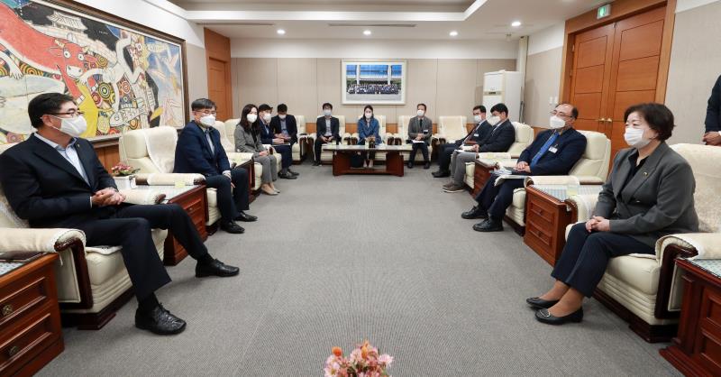 문경희 부의장 경상북도의회 도기욱 부의장 접견_5