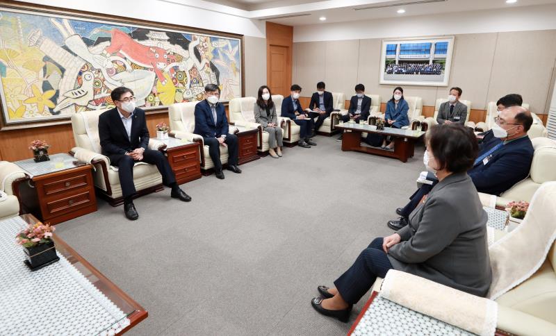 문경희 부의장 경상북도의회 도기욱 부의장 접견_6