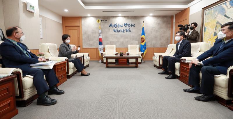 문경희 부의장 경상북도의회 도기욱 부의장 접견_9