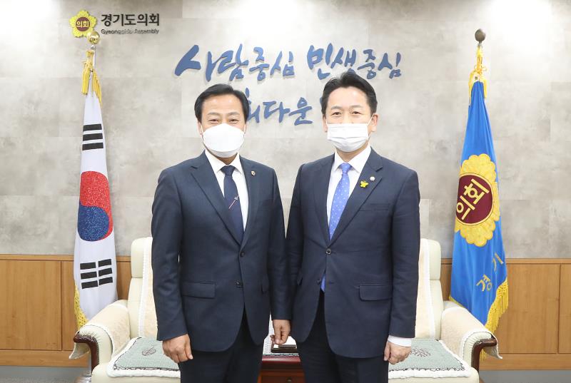 장현국 의장 고영인 국회의원 접견_10