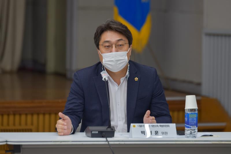 경기도의회 더불어민주당 제5차 기본소득특별위원회 회의_9