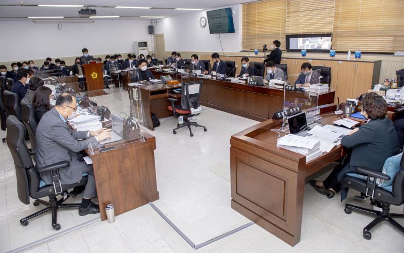 제348회 정례회 기획재정위원회 2020년도 행정사무감사_8