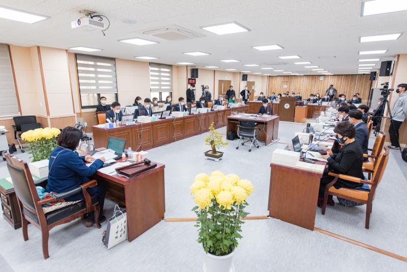 제348회 정례회 교육기획위원회 2020년도 행정사무감사_8