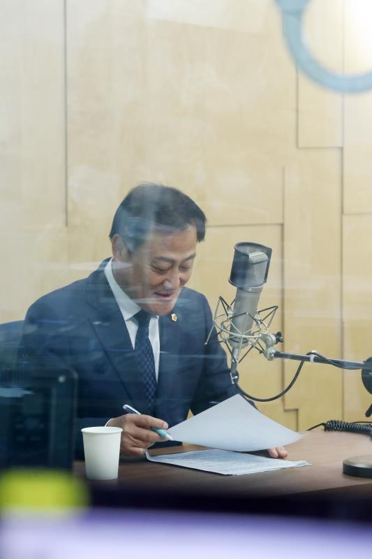 장현국 의장 YTN 생방송 라디오 스케치_7