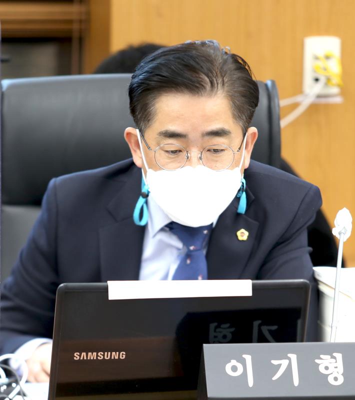 제348회 정례회 교육기획위원회 2020년도 행정사무감사_3