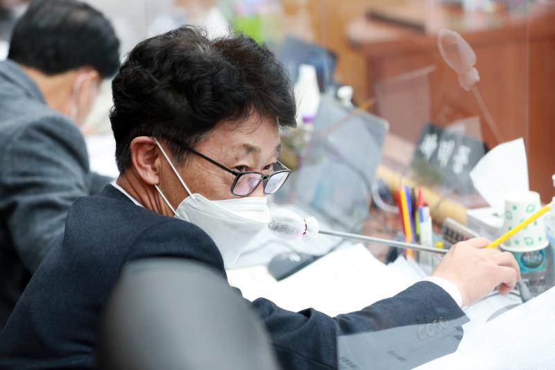제348회 정례회 교육기획위원회 2020년도 행정사무감사_6