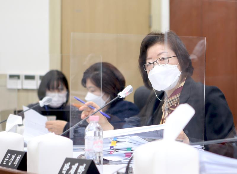제348회 정례회 보건복지위원회 2020년도 행정사무감사_8