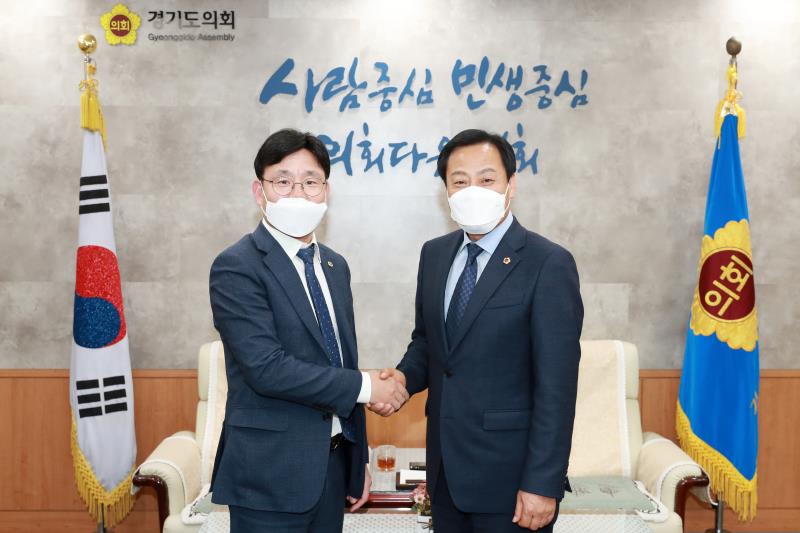 장현국 의장 이금회 접견_9