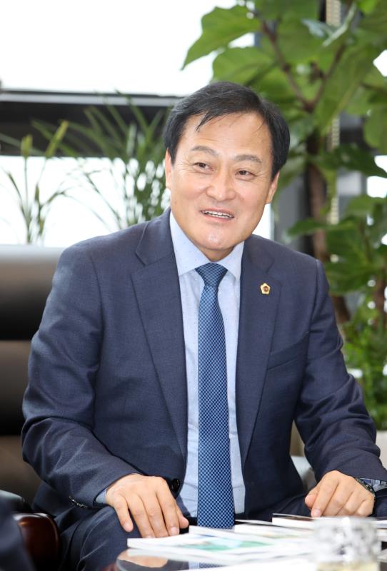 장현국 의장 월간 자치발전 인터뷰_5