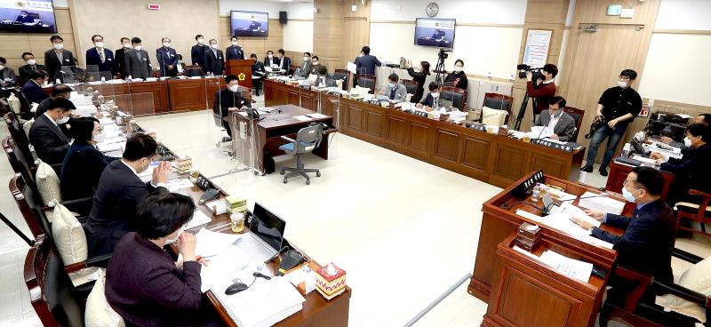 제348회 정례회 운영위원회 2020년도 행정사무감사_4