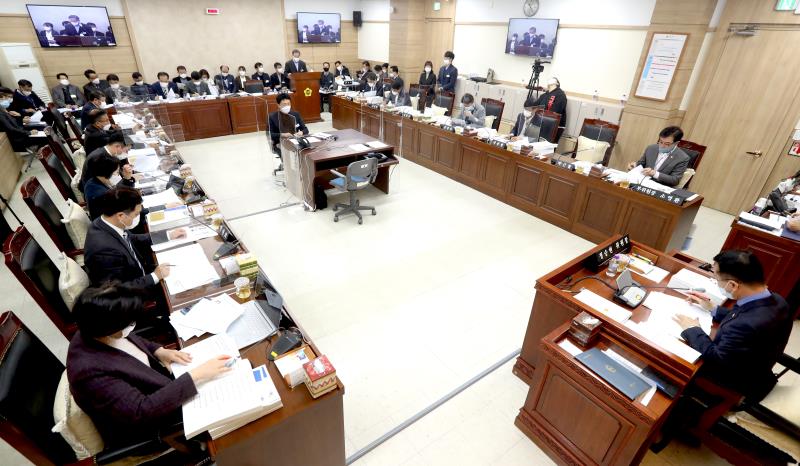 제348회 정례회 운영위원회 2020년도 행정사무감사_9