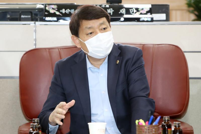 박재만 예산결산특별위원장 의회출입기자단 인터뷰